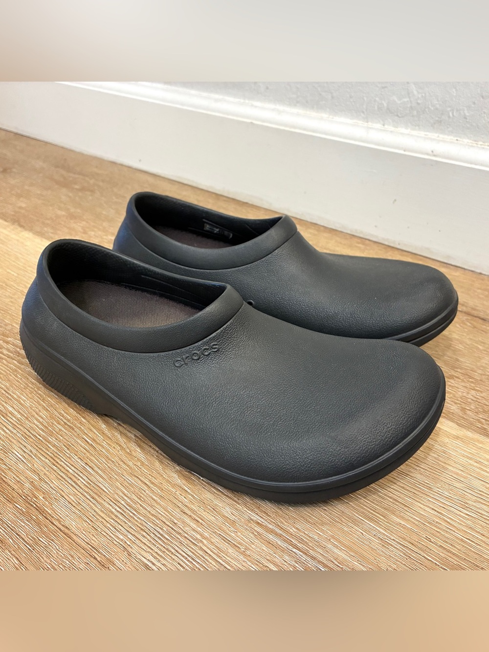 Crocs On-the-Clock Work Clogs Flip Flop Black Shoes Size Men 9 Women 11